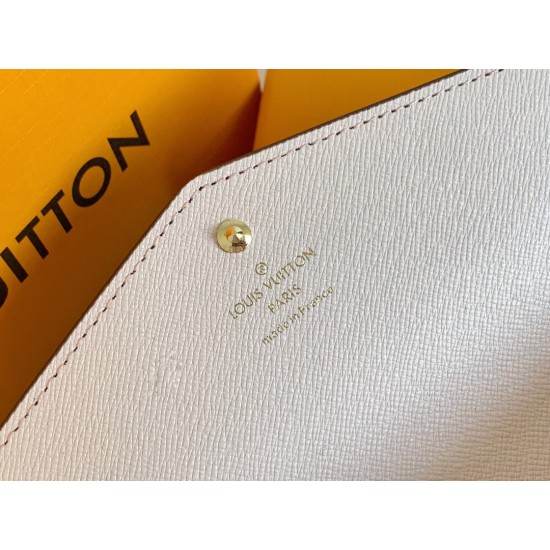 LV Bags High Quality Flip Wallet
LV Bags High Quality Flip Wallet