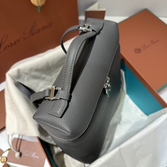 LP Bags Top Quality Size: 23 × 8 × 22cm LP Bags Top Quality Size: 23 × 8 × 22cm
