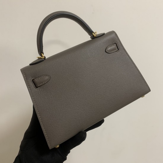 Hermes Bags Top Quality Minikelly 二代
19cm $220 Hermes Bags Top Quality Minikelly 二代
19cm $220
