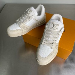 LV Shoes Top Quality
women 35-40 

men 39-45