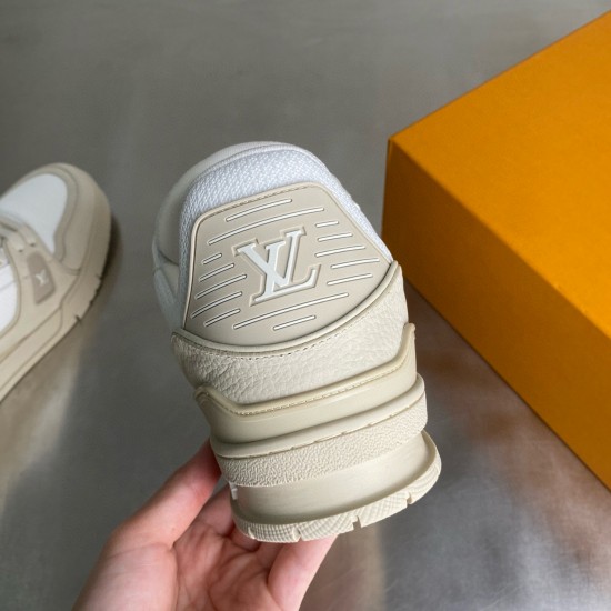 LV Shoes Top Quality
women 35-40
men 39-45 LV Shoes Top Quality
women 35-40
men 39-45