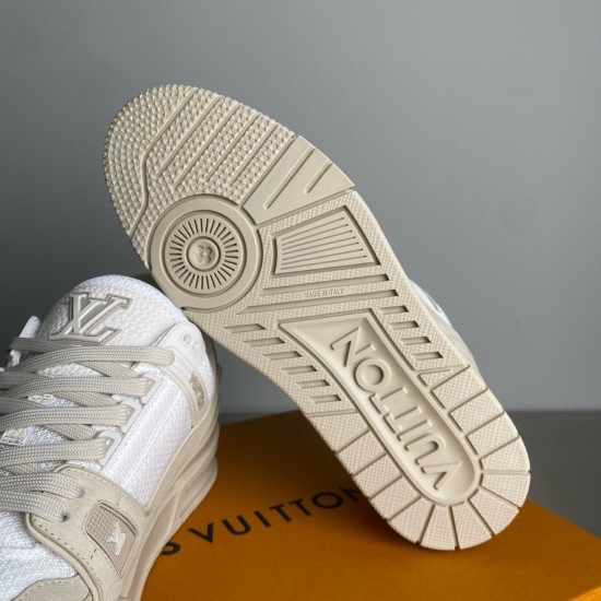 LV Shoes Top Quality
women 35-40
men 39-45 LV Shoes Top Quality
women 35-40
men 39-45
