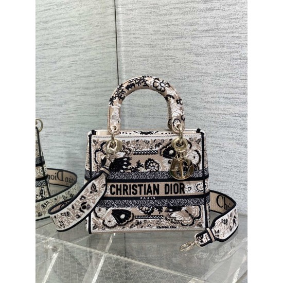 Dior Bags Top Quality
Five Grid Dior Bags Top Quality
Five Grid