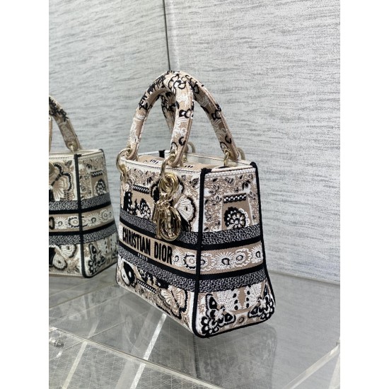 Dior Bags Top Quality
Five Grid Dior Bags Top Quality
Five Grid