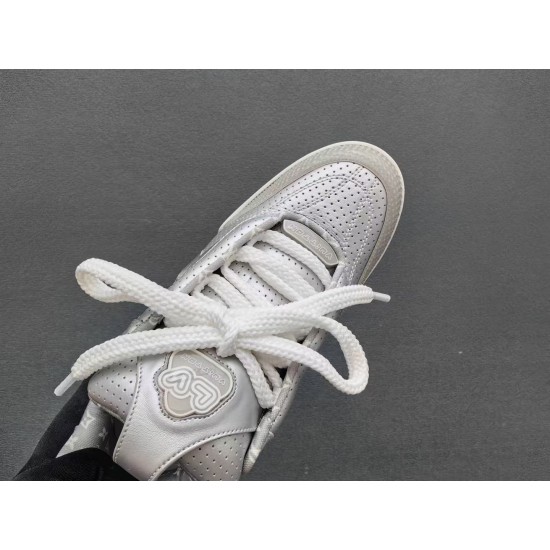 LV Shoes Top Quality
women 35-40
men 39-45 LV Shoes Top Quality
women 35-40
men 39-45