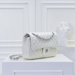 Chanel 1112