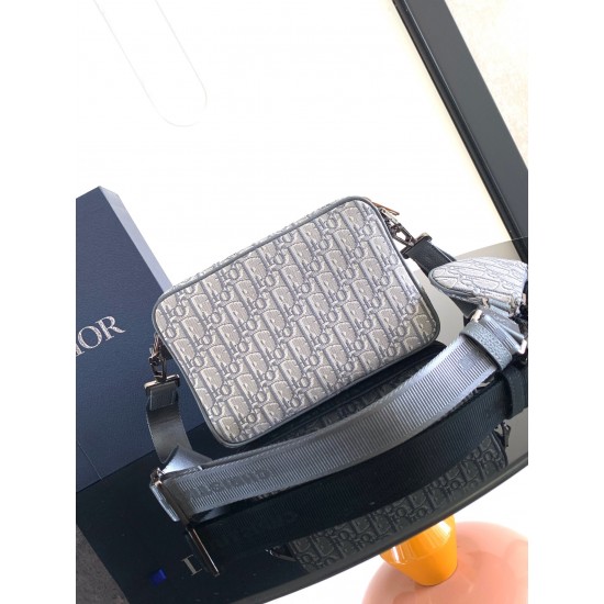 Dior Bags Top Quality
Saddle Set 23.3 x 16.5 x 4.3 Dior Bags Top Quality
Saddle Set 23.3 x 16.5 x 4.3