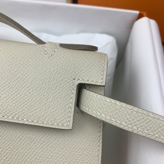 Hermes Bags Top Quality Minikelly 二代
19cm $220 Hermes Bags Top Quality Minikelly 二代
19cm $220