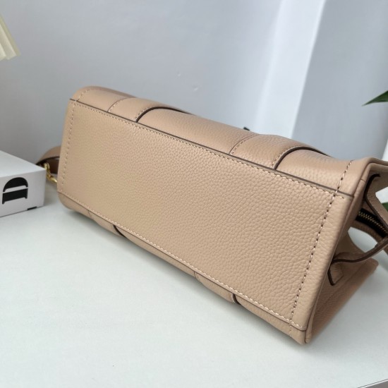 MJ Tote Full leather size: 41 * 34 * 15cm $140 Full leather medium size: 33 * 28 * 13cm $120 Full leather small size: 26 × 20 × 13cm $100 Fabric Large Size: 41 * 34 * 15cm $100 Medium size of fabric: 33 * 28 * 13cm $90 Fabric small size: 26 × 20 × 13cm $8 MJ Tote Full leather size: 41 * 34 * 15cm $140 Full leather medium size: 33 * 28 * 13cm $120 Full leather small size: 26 × 20 × 13cm $100 Fabric Large Size: 41 * 34 * 15cm $100 Medium size of fabric: 33 * 28 * 13cm $90 Fabric small size: 26 × 20 × 13cm $8