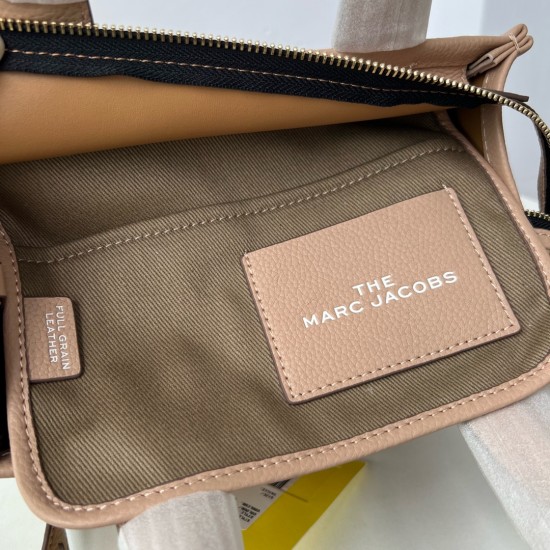 MJ Tote Full leather size: 41 * 34 * 15cm $140 Full leather medium size: 33 * 28 * 13cm $120 Full leather small size: 26 × 20 × 13cm $100 Fabric Large Size: 41 * 34 * 15cm $100 Medium size of fabric: 33 * 28 * 13cm $90 Fabric small size: 26 × 20 × 13cm $8 MJ Tote Full leather size: 41 * 34 * 15cm $140 Full leather medium size: 33 * 28 * 13cm $120 Full leather small size: 26 × 20 × 13cm $100 Fabric Large Size: 41 * 34 * 15cm $100 Medium size of fabric: 33 * 28 * 13cm $90 Fabric small size: 26 × 20 × 13cm $8