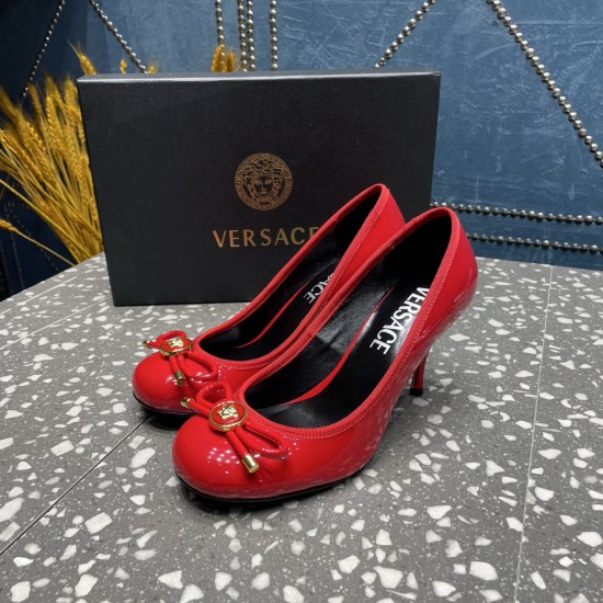Versace Shoes Fashion shoes
Top Quality Versace Shoes Fashion shoes
Top Quality