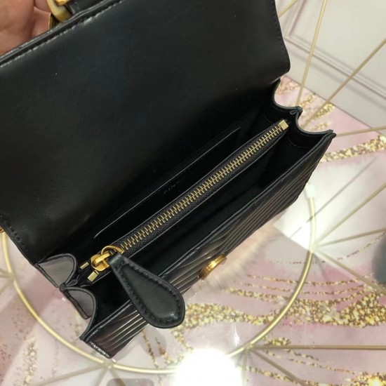 Pinko Bags Top Quality
21x13x6 Pinko Bags Top Quality
21x13x6
