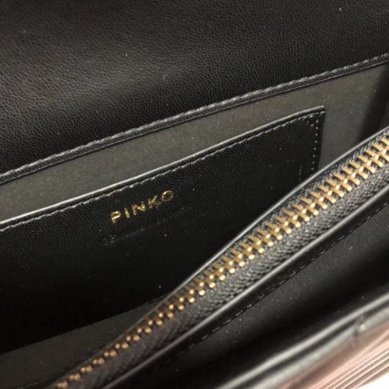 Pinko Bags Top Quality
21x13x6 Pinko Bags Top Quality
21x13x6