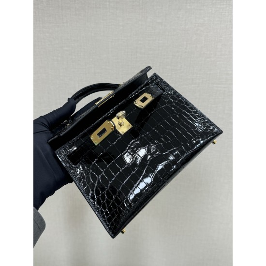 Hermes Bags Top Quality Minikelly 二代
19cm $220 Hermes Bags Top Quality Minikelly 二代
19cm $220