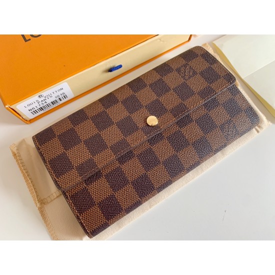 LV Bags High Quality Flip Wallet
LV Bags High Quality Flip Wallet