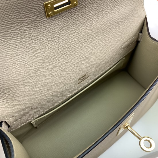 Hermes Bags Top Quality Minikelly 二代
19cm $220 Hermes Bags Top Quality Minikelly 二代
19cm $220
