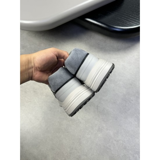 Hogan Shoes Top Quality
35-45 men and women same Hogan Shoes Top Quality
35-45 men and women same