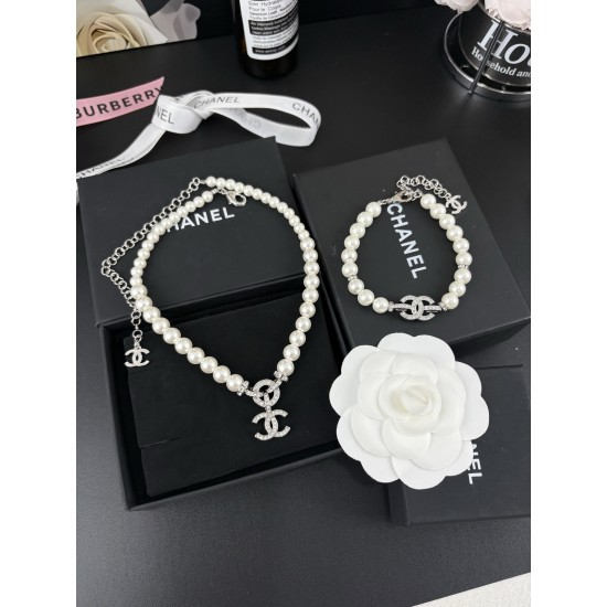 Chanel Jewelry Bracelet Chanel Jewelry Bracelet