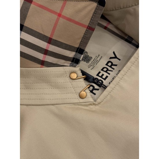 Burberry coat
uk4,6,8,10,12 Burberry coat
uk4,6,8,10,12