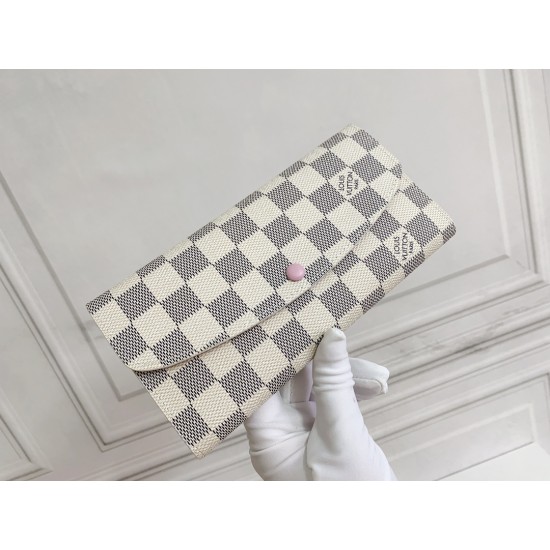 LV Bags High Quality Flip Wallet
LV Bags High Quality Flip Wallet