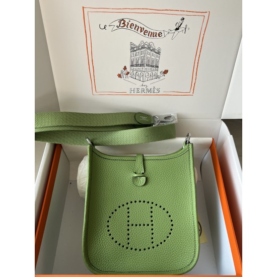 Hermes Bags Top Quality Evelyne 17cm
Hermes Bags Top Quality Evelyne 17cm