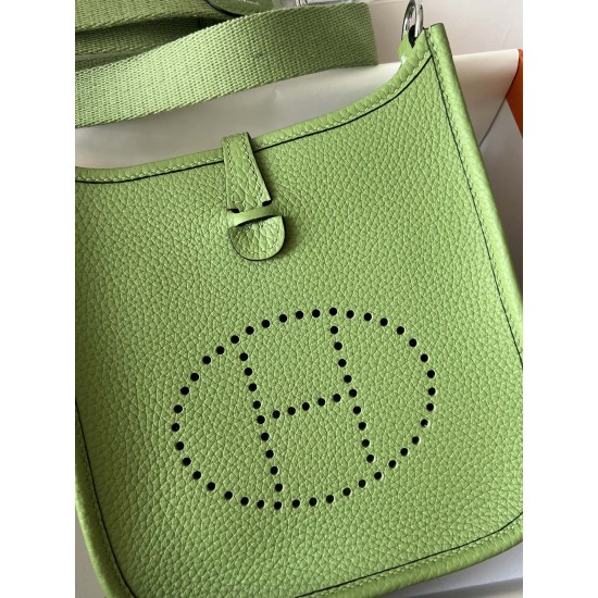 Hermes Bags Top Quality Evelyne 17cm
Hermes Bags Top Quality Evelyne 17cm