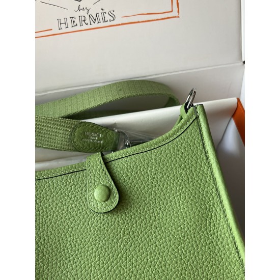 Hermes Bags Top Quality Evelyne 17cm
Hermes Bags Top Quality Evelyne 17cm