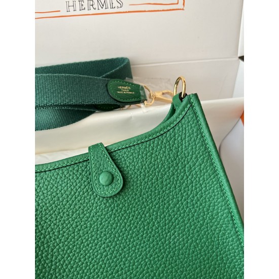 Hermes Bags Top Quality Evelyne 17cm
Hermes Bags Top Quality Evelyne 17cm