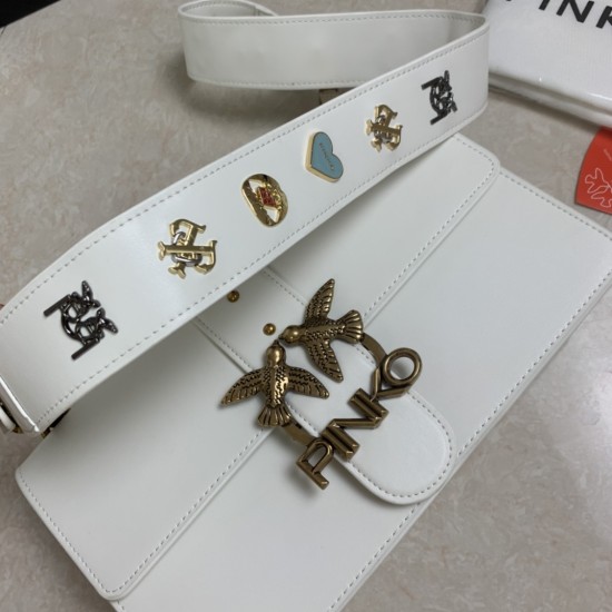 Pinko Bags Top Quality
27*17*8cm Pinko Bags Top Quality
27*17*8cm