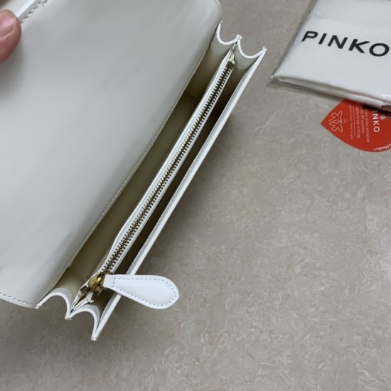 Pinko Bags Top Quality
27*17*8cm Pinko Bags Top Quality
27*17*8cm