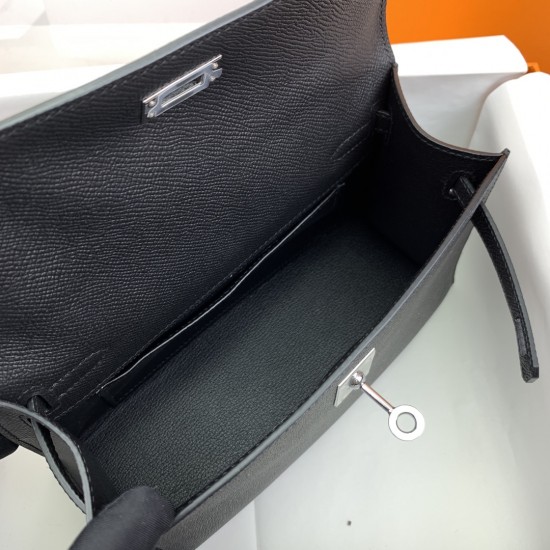 Hermes Bags Top Quality Minikelly 二代
19cm $220 Hermes Bags Top Quality Minikelly 二代
19cm $220