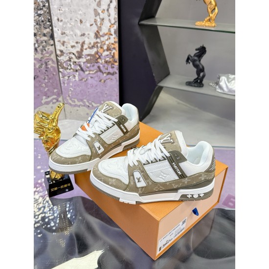 LV Shoes Top Quality
women 35-40
men 39-45 LV Shoes Top Quality
women 35-40
men 39-45