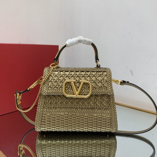 Valentino Bags Top Quality
35/25/17cm Valentino Bags Top Quality
35/25/17cm
