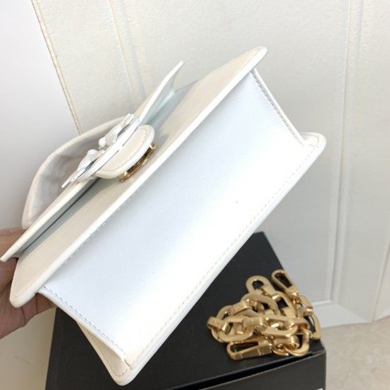 Pinko Bags Top Quality
27*17*8cm Pinko Bags Top Quality
27*17*8cm