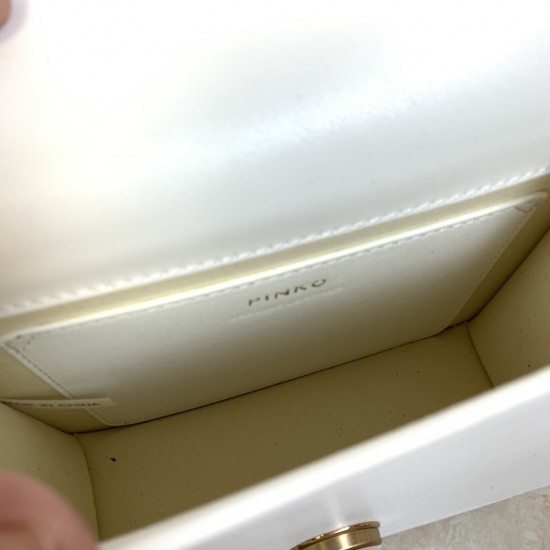 Pinko Bags Top Quality
27*17*8cm Pinko Bags Top Quality
27*17*8cm