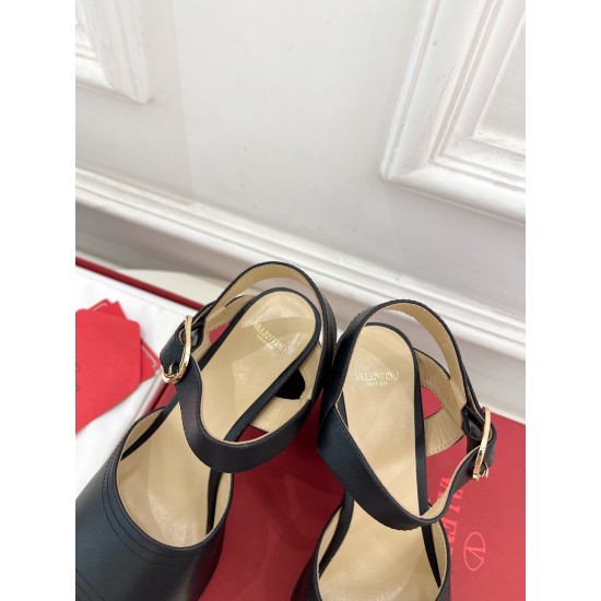 Valentino Shoes Top Quality Valentino Shoes Top Quality