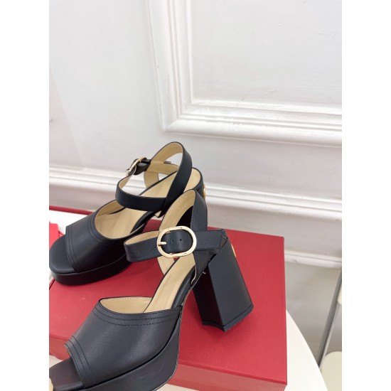 Valentino Shoes Top Quality Valentino Shoes Top Quality