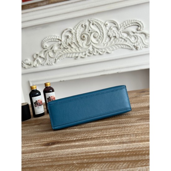 Hermes Bags Top Quality kelly
18cm Hermes Bags Top Quality kelly
18cm