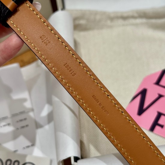 Loewe Belts
Top Quality Loewe Belts
Top Quality