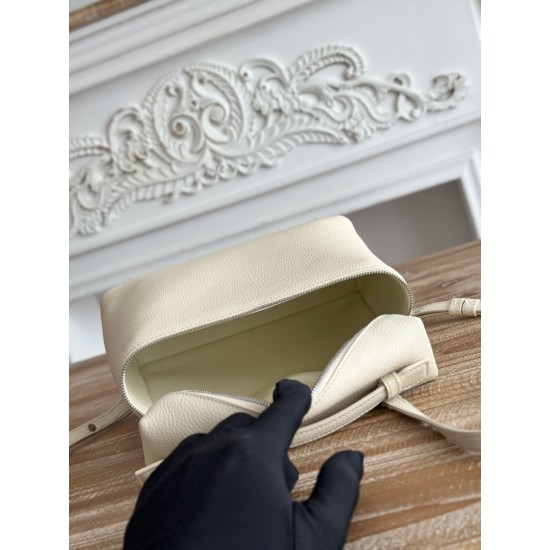 LP Bags Top Quality Size: 23 × 8 × 22cm LP Bags Top Quality Size: 23 × 8 × 22cm