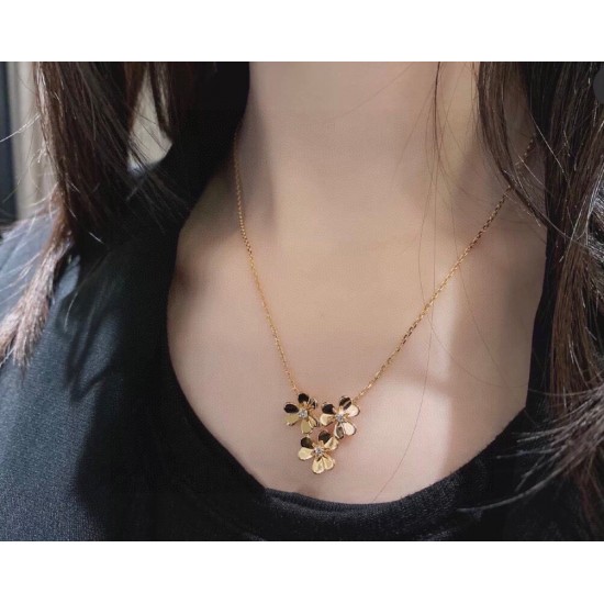 Van Cleef Jewelry Necklace Van Cleef Jewelry Necklace