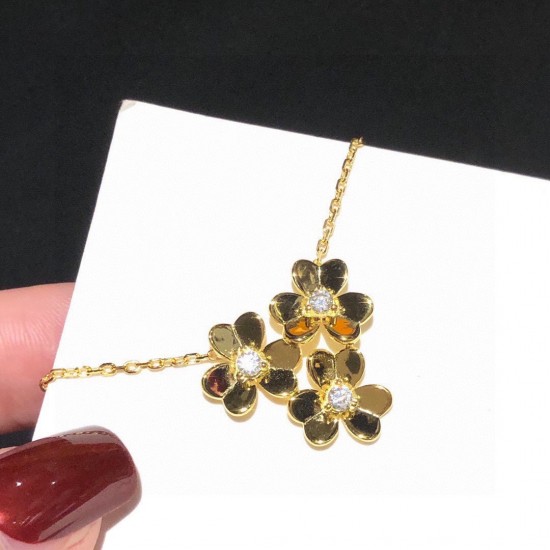 Van Cleef Jewelry Necklace Van Cleef Jewelry Necklace