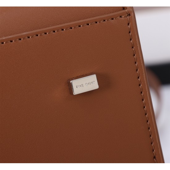 The Row Bags Top Quality
Small:26.20.18
Big:38.26.23 The Row Bags Top Quality
Small:26.20.18
Big:38.26.23