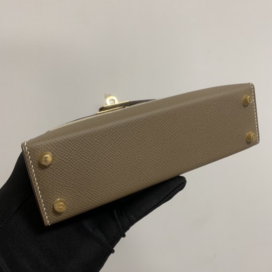 Hermes Bags Top Quality Minikelly 二代
19cm $220 Hermes Bags Top Quality Minikelly 二代
19cm $220