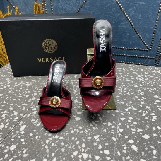 Versace Shoes Fashion shoes
Top Quality Versace Shoes Fashion shoes
Top Quality
