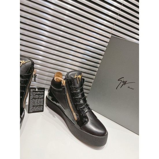 CL Shoes Casual shoes
Top Quality CL Shoes Casual shoes
Top Quality