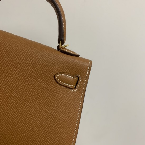 Hermes Bags Top Quality Minikelly 二代
19cm $220 Hermes Bags Top Quality Minikelly 二代
19cm $220