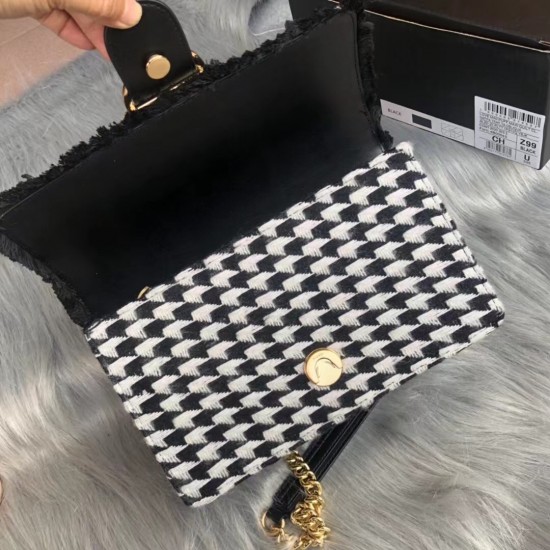 Pinko Bags Top Quality
27*17*8cm Pinko Bags Top Quality
27*17*8cm