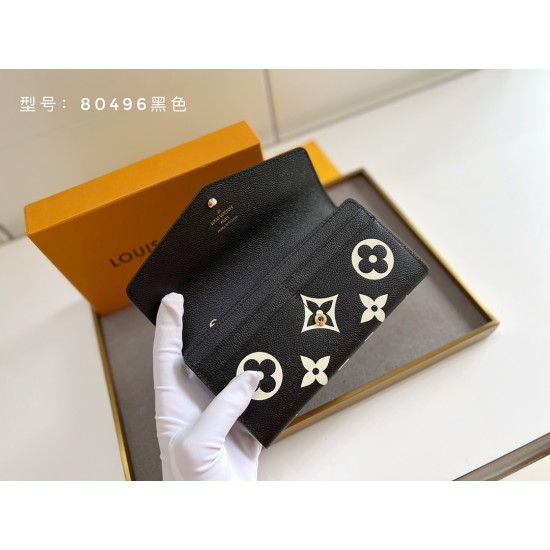 LV Bags High Quality Flip Wallet
LV Bags High Quality Flip Wallet
