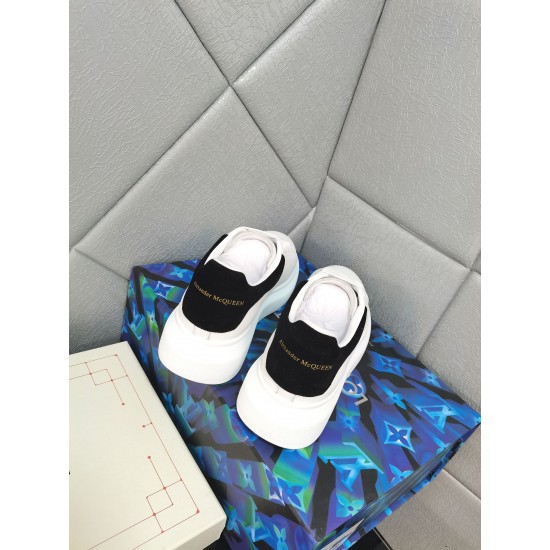 McQueen Shoes High Quality
women 35-40
men 39-44 McQueen Shoes High Quality
women 35-40
men 39-44